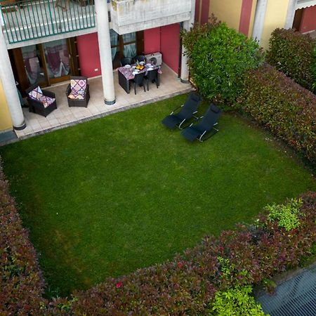 Oleandro Apartment - Featuring A Private Garden And Access To 5 Pools 代森扎诺-德尔加达 外观 照片