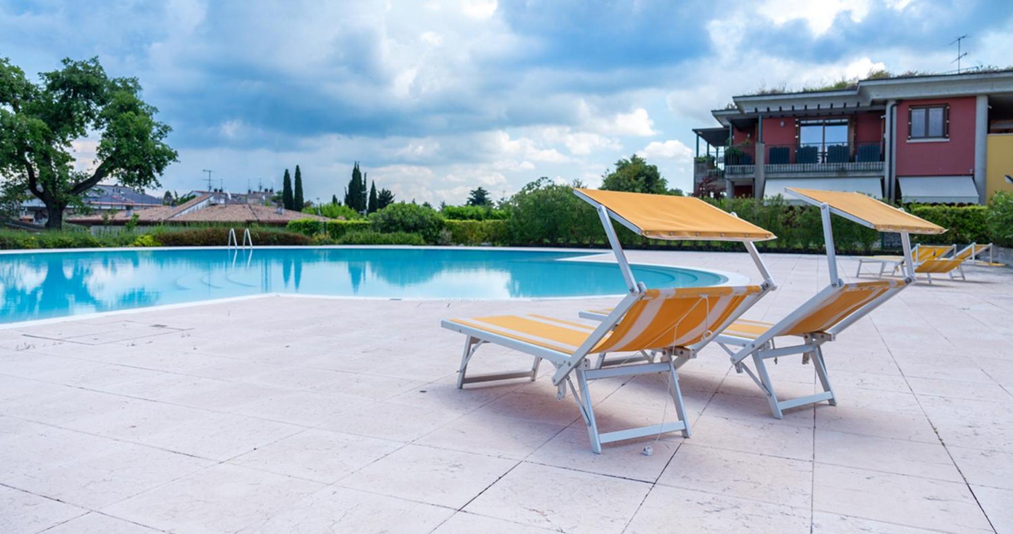 Oleandro Apartment - Featuring A Private Garden And Access To 5 Pools 代森扎诺-德尔加达 外观 照片