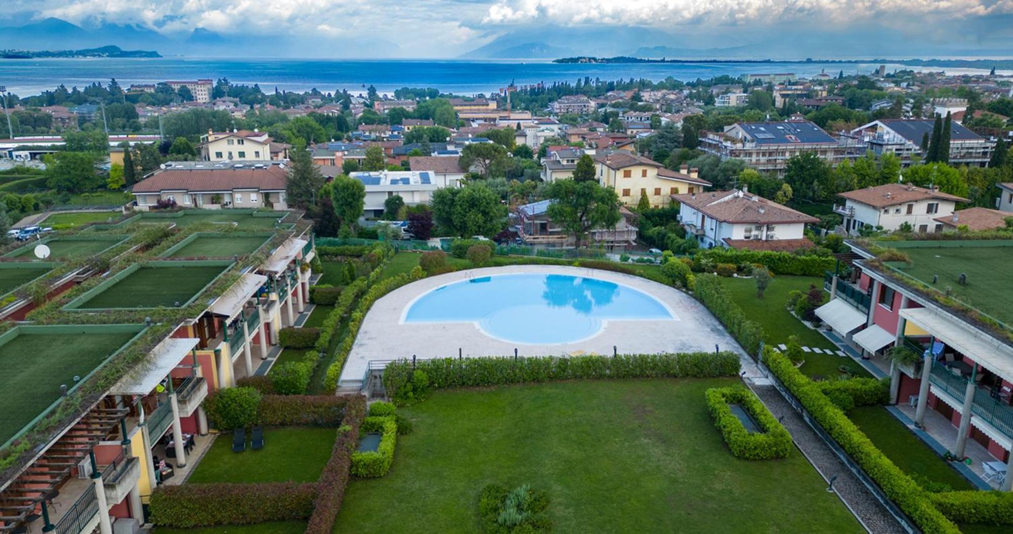 Oleandro Apartment - Featuring A Private Garden And Access To 5 Pools 代森扎诺-德尔加达 外观 照片